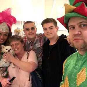 Meet your Posher, Devin